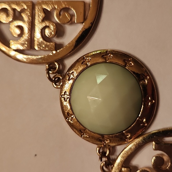 New goldtoned statement necklace earring SET pale green cushion cut roun… - Picture 2 of 4